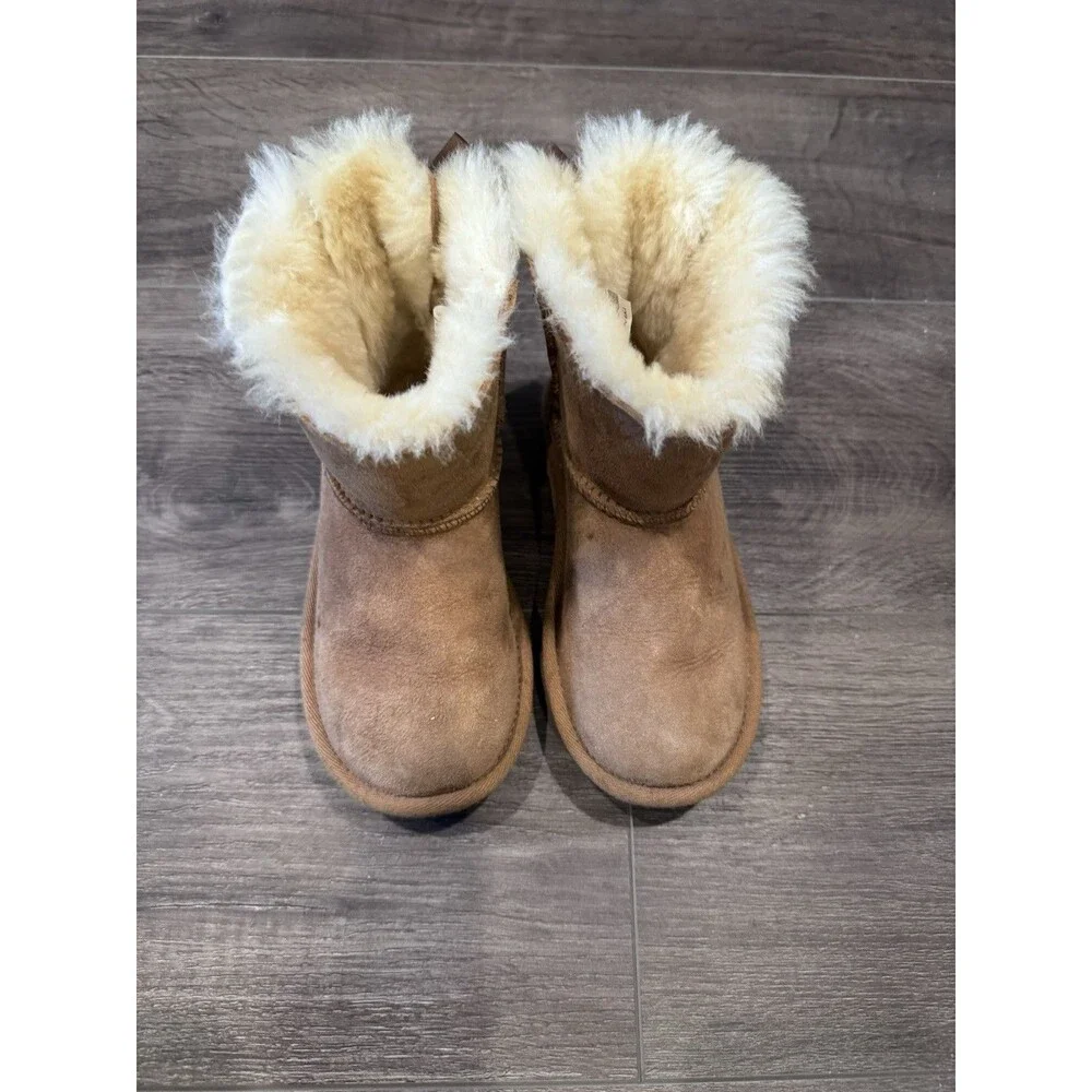 UGG Girls Size 12, Bailey Bow,  Chestnut With Brown Satin Bow, Sheepskin Lined